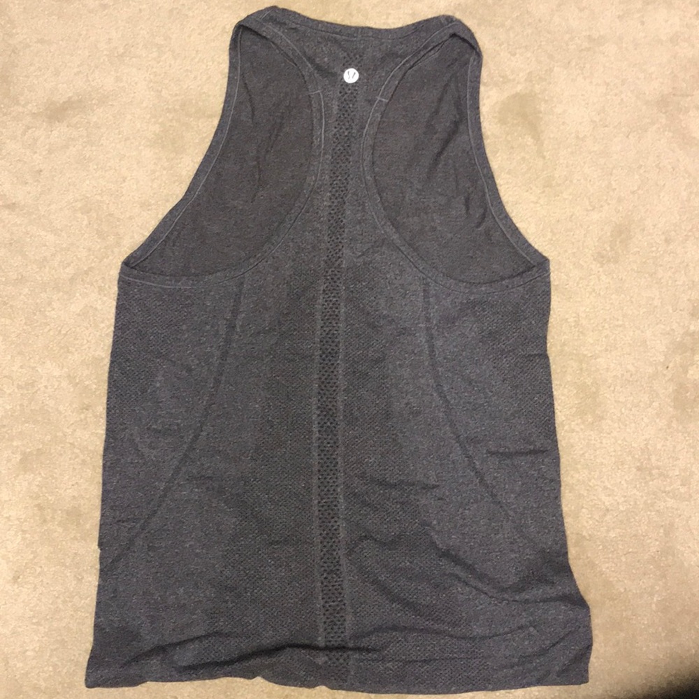 Lululemon gray tank